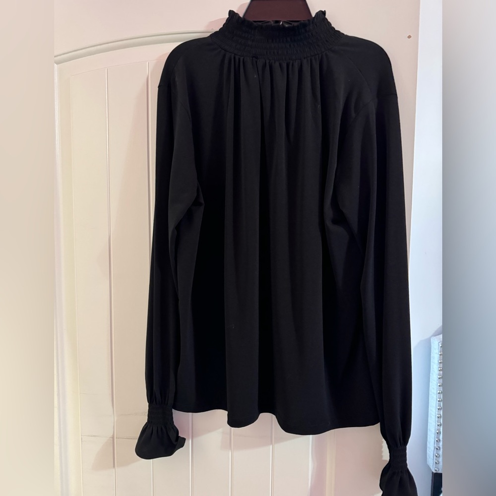 NWOT Banana Republic- size L - Black, dressy, stretchy blouse- smocking